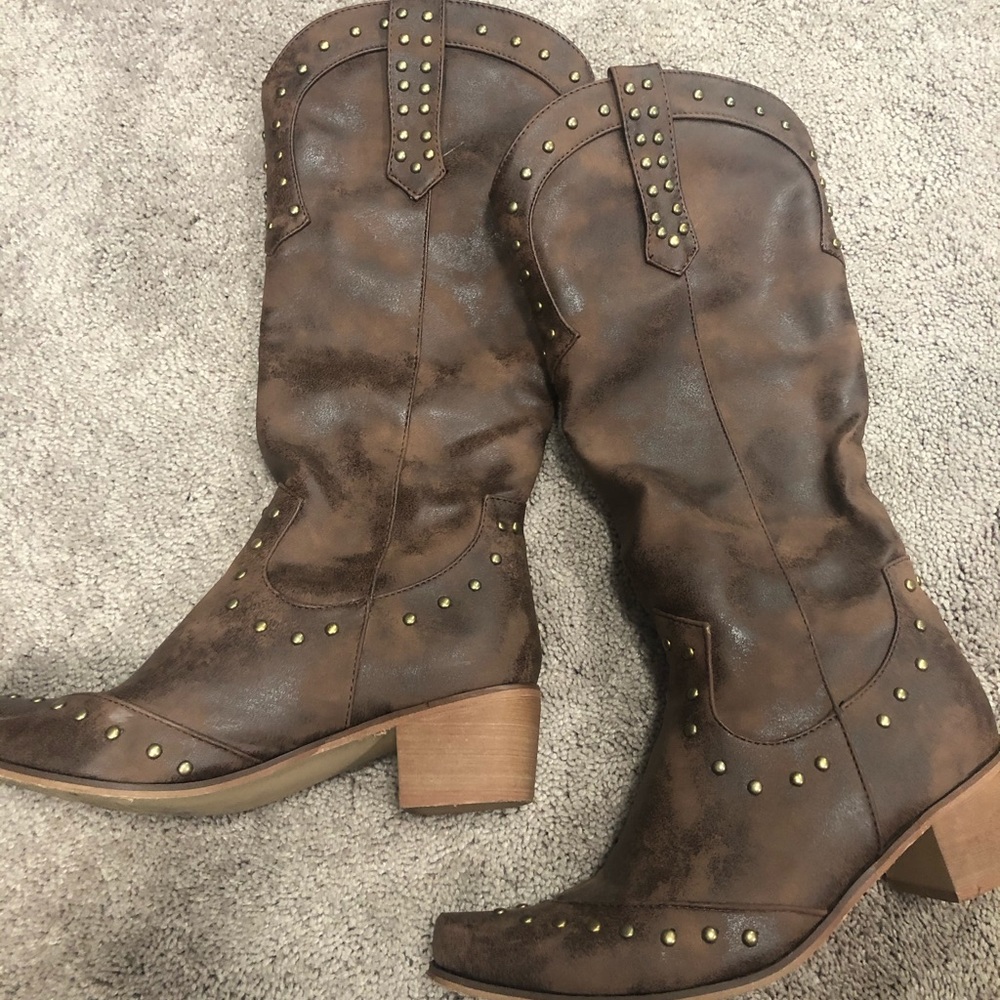 Brown boots